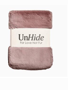 UnHide Marshmallow Blanket